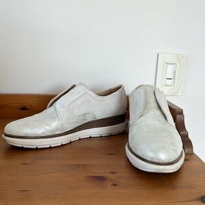 GEOX women’s shoes.  Genuine leather. Slightly used. Size 40/9US. Heel 2 inches